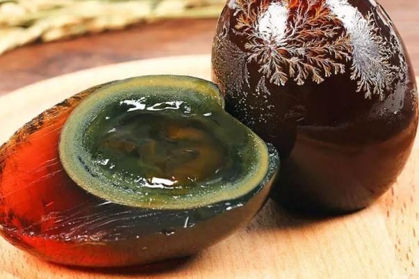 皮蛋是上火的還是降火的 皮蛋是哪里的特產(chǎn) 皮蛋是上火的還是降火的 皮蛋是哪里的特產(chǎn)