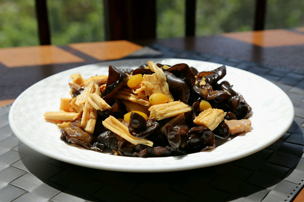 腐竹的營養(yǎng)價(jià)值高嗎 腐竹有什么好處 腐竹的營養(yǎng)價(jià)值高嗎 腐竹有什么好處