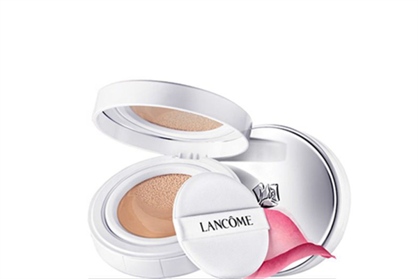 氣墊cc霜用后還需要用散粉嗎 氣墊cc霜用完了可以加液?jiǎn)?><p><strong>氣墊cc霜用后還需要用散粉嗎 氣墊cc霜用完了可以加液?jiǎn)?/strong></p></a></li> <li><a href=