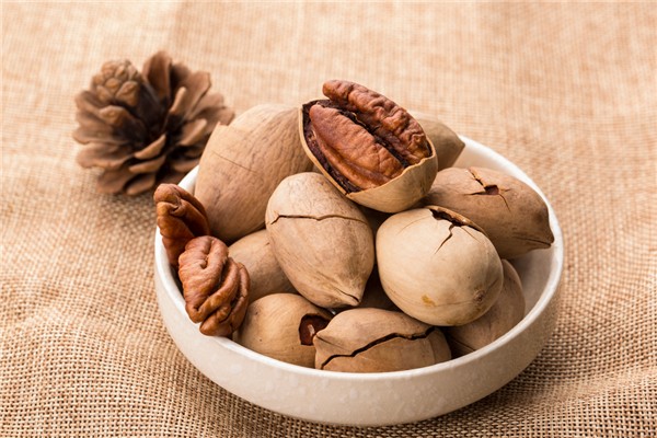 碧根果有點(diǎn)潮了怎么辦 碧根果怎么保存不會壞