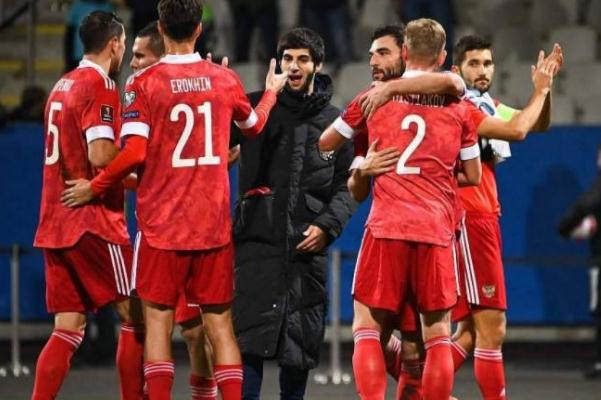 足球隊有幾個替補(bǔ) 足球隊有幾個前鋒