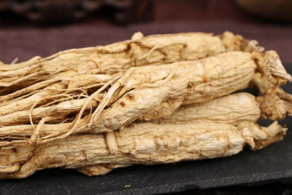 白參會(huì)升高血壓?jiǎn)?高血糖能吃白參嗎