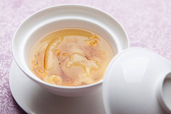 花膠用冷水泡還是熱水 花膠要泡多久時(shí)間 花膠用冷水泡還是熱水 花膠要泡多久時(shí)間