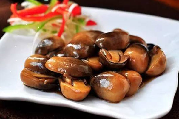 草菇是涼性還是熱性 草菇是香菇嗎 草菇是涼性還是熱性 草菇是香菇嗎