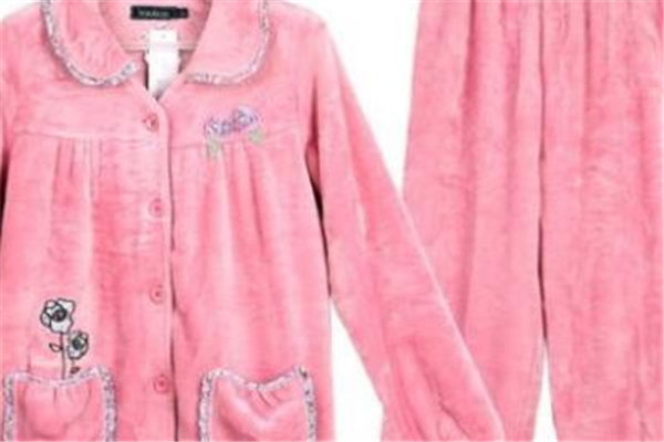 冬季睡衣買厚的還是薄的 冬季睡衣哪個牌子質(zhì)量最好