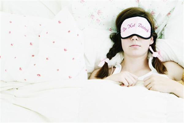 裸睡可以提高性功能嗎 裸睡對(duì)男性的好處 裸睡可以提高性功能嗎 裸睡對(duì)男性的好處