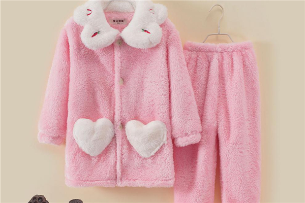 冬季睡衣買厚的還是薄的 冬季睡衣哪個牌子質(zhì)量最好