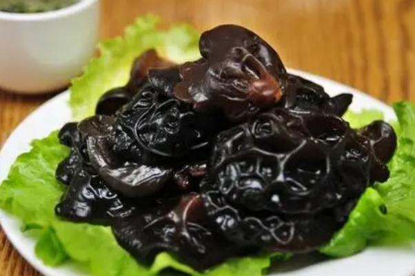 黑木耳對腎結(jié)石有好處嗎 黑木耳對高血壓有好處嗎