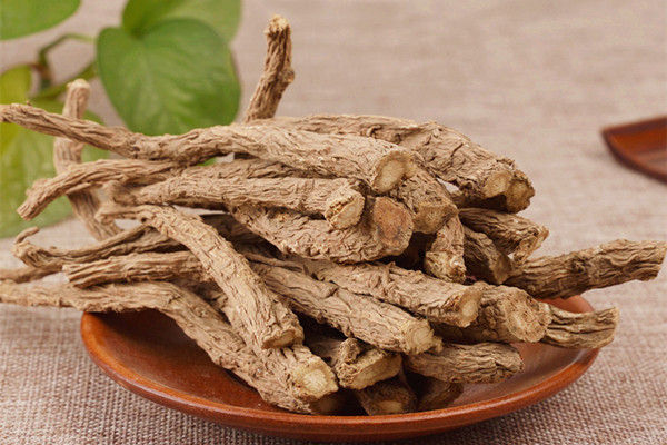 當(dāng)歸能否泡酒 當(dāng)歸怎樣泡酒 當(dāng)歸能否泡酒 當(dāng)歸怎樣泡酒