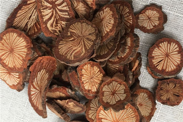 大血藤可以降血糖降血脂嗎 大血藤的功效和作用 大血藤可以降血糖降血脂嗎 大血藤的功效和作用