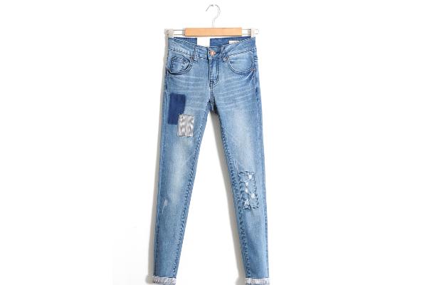 牛仔褲的布料是什么材質的 牛仔褲有什么優(yōu)缺點 牛仔褲的布料是什么材質的 牛仔褲有什么優(yōu)缺點