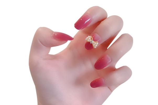 美甲貼片能保持多長(zhǎng)時(shí)間 美甲貼片怎么取下來