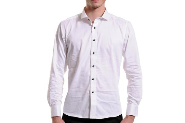 襯衫是買大點(diǎn)好還是小點(diǎn)好 什么褲子適合搭配襯衣 襯衫是買大點(diǎn)好還是小點(diǎn)好 什么褲子適合搭配襯衣