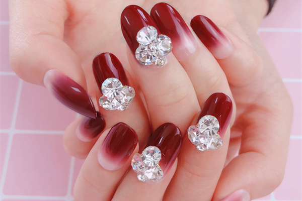 貼甲片貼到肉了可以嗎 貼甲片貼到哪個部位 貼甲片貼到肉了可以嗎 貼甲片貼到哪個部位