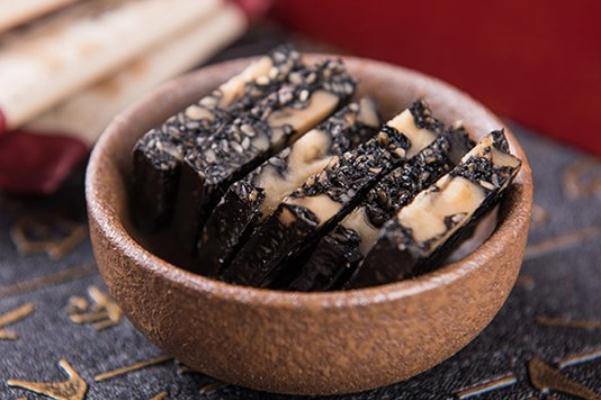 阿膠固元糕要怎么吃 阿膠固元糕要不要冷藏 阿膠固元糕要怎么吃 阿膠固元糕要不要冷藏