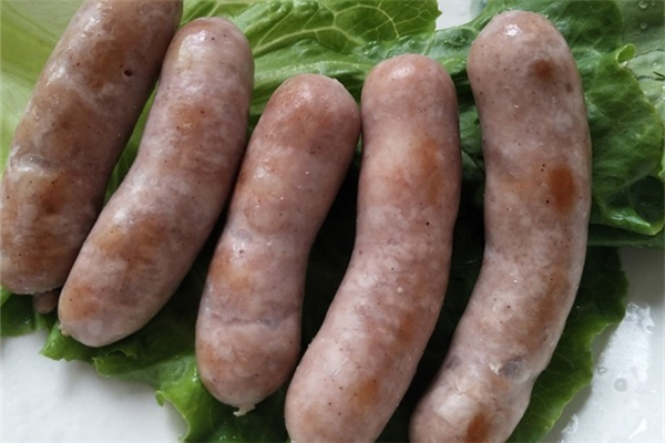 香腸晾曬幾天可以吃 香腸灌好后怎么處理 香腸晾曬幾天可以吃 香腸灌好后怎么處理