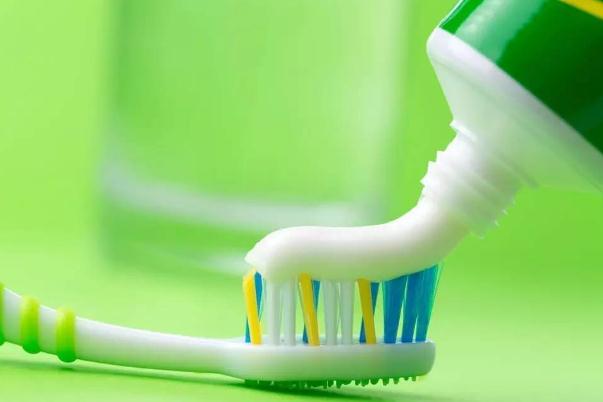 牙膏會(huì)導(dǎo)致口腔潰瘍嗎 牙膏會(huì)導(dǎo)致牙齦出血嗎