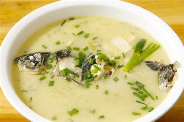 鯽魚(yú)病人可以吃嗎 鯽魚(yú)不適合什么人吃