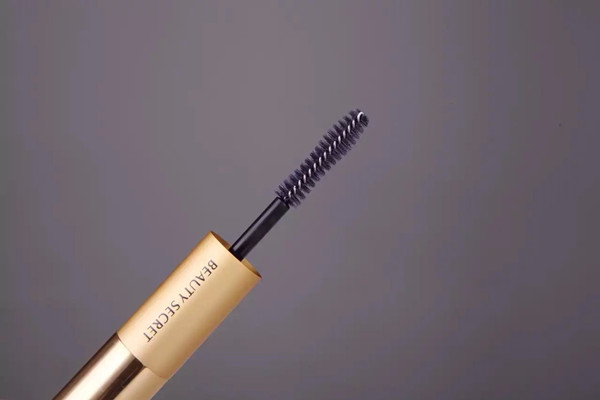 睫毛膏怎么刷不結(jié)塊 睫毛膏怎么刷不暈染 睫毛膏怎么刷不結(jié)塊 睫毛膏怎么刷不暈染