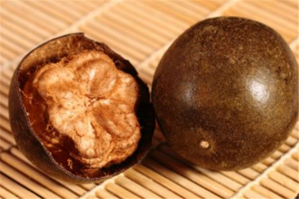 羅漢果用開水泡還是溫水 羅漢果泡水可以泡幾遍 羅漢果用開水泡還是溫水 羅漢果泡水可以泡幾遍