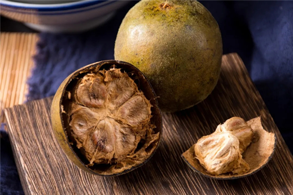 羅漢果用開水泡還是溫水 羅漢果泡水可以泡幾遍 羅漢果用開水泡還是溫水 羅漢果泡水可以泡幾遍