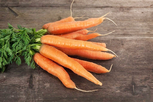 胡蘿卜是不是感光食物 胡蘿卜對眼睛有好處嗎 胡蘿卜是不是感光食物 胡蘿卜對眼睛有好處嗎