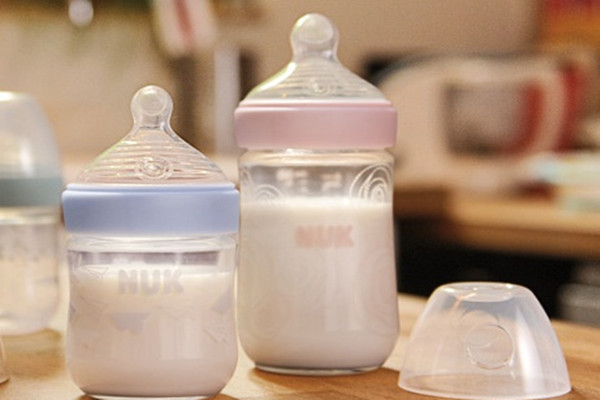 奶瓶消毒要持續(xù)多久 奶瓶消毒要用專用的鍋嗎 奶瓶消毒要持續(xù)多久 奶瓶消毒要用專用的鍋嗎