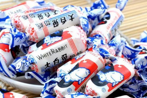 大白兔奶糖里面的那層透明紙是什么 大白兔奶糖里面的那層透明紙有什么用 大白兔奶糖里面的那層透明紙是什么 大白兔奶糖里面的那層透明紙有什么用