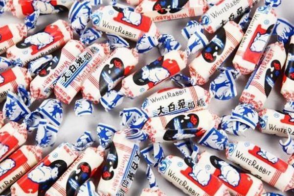 大白兔奶糖什么時候開始生產(chǎn)的 大白兔奶糖的紙能吃嗎 大白兔奶糖什么時候開始生產(chǎn)的 大白兔奶糖的紙能吃嗎