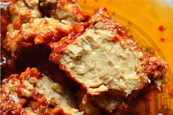 腐乳用老豆腐還是嫩豆腐 腐乳要發(fā)酵到什么程度 腐乳用老豆腐還是嫩豆腐 腐乳要發(fā)酵到什么程度