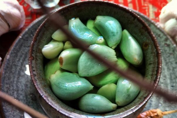 臘八蒜是哪里的特產 臘八蒜是放在冷的地方還是熱的地方