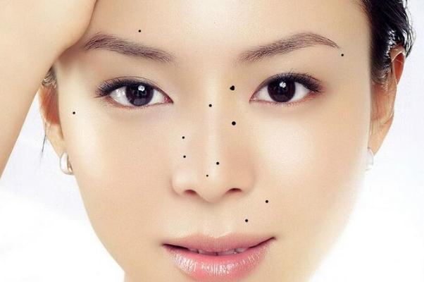 點痣留下的凹陷坑怎么修復 點痣多久可以恢復正常護膚 點痣留下的凹陷坑怎么修復 點痣多久可以恢復正常護膚