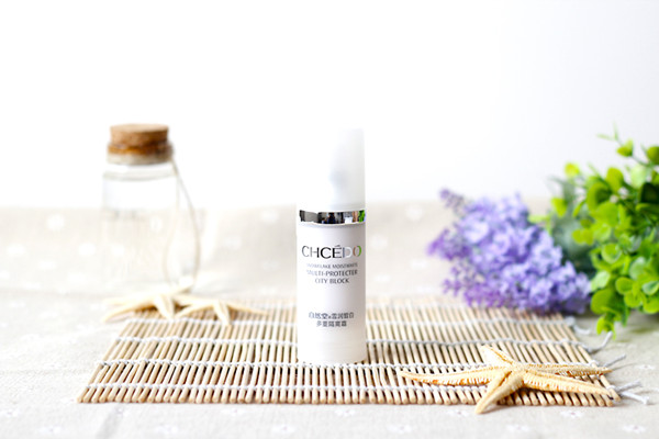 隔離霜對皮膚有沒有傷害 隔離霜不卸妝會(huì)堵塞毛孔嗎