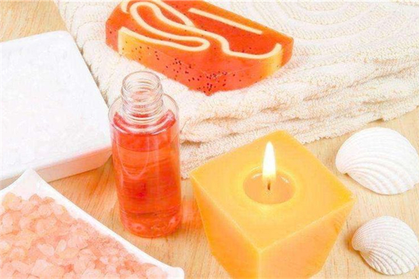 基礎油可以長期使用嗎 基礎油用在哪個步驟 基礎油可以長期使用嗎 基礎油用在哪個步驟