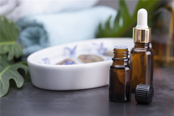 基礎油可以直接用在臉上嗎 基礎油有什么用