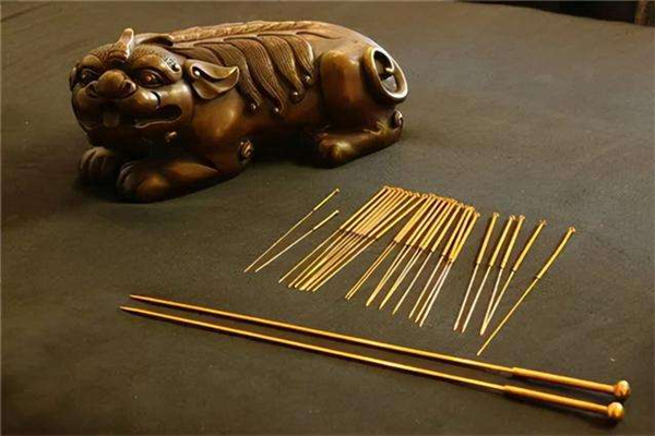 針灸后皮膚出現(xiàn)淤青是什么問(wèn)題 針灸后會(huì)出現(xiàn)哪些癥狀 針灸后皮膚出現(xiàn)淤青是什么問(wèn)題 針灸后會(huì)出現(xiàn)哪些癥狀