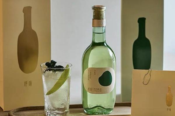 果酒要釀多久才能喝 果酒要放在什么地方保存 果酒要釀多久才能喝 果酒要放在什么地方保存