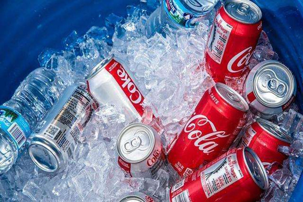 可口可樂能治結(jié)石嗎 可口可樂能治胃病嗎 可口可樂能治結(jié)石嗎 可口可樂能治胃病嗎