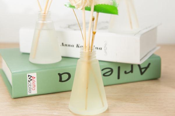 長期吸入香薰精油會(huì)怎樣 香薰精油可以帶上飛機(jī)嗎