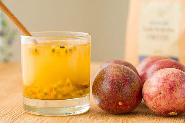 百香果怎樣沖水好喝 百香果泡水孕婦可以喝嗎 百香果怎樣沖水好喝 百香果泡水孕婦可以喝嗎