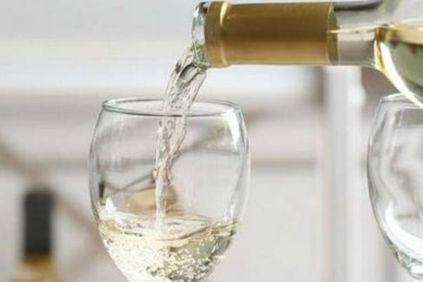 白酒香型有哪幾類 白酒標簽不得標注特供專供等字樣 白酒香型有哪幾類 白酒標簽不得標注特供專供等字樣