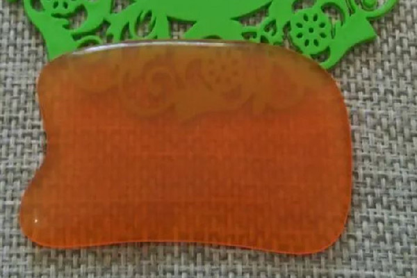 刮痧后背部疼痛正常嗎 刮痧后幾個(gè)小時(shí)可以洗澡