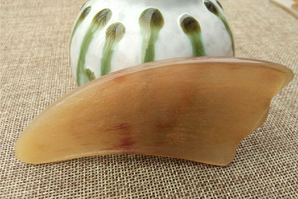 刮痧出紅色的斑點痧是什么原因 刮痧是毛細血管破裂嗎