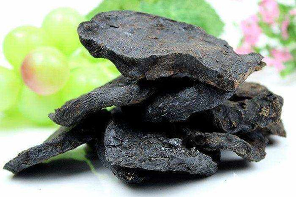 何首烏能生吃嗎 何首烏吃多了會怎么樣