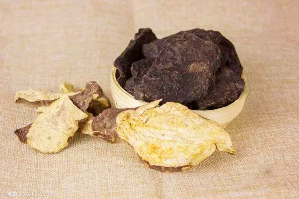 何首烏能生吃嗎 何首烏吃多了會怎么樣 何首烏能生吃嗎 何首烏吃多了會怎么樣