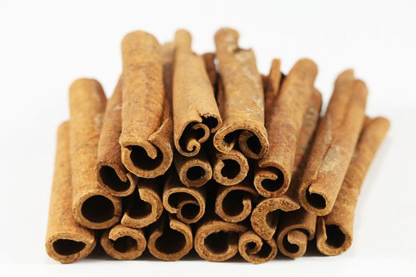 桂皮可以泡酒嗎 桂皮泡酒有什么用 桂皮可以泡酒嗎 桂皮泡酒有什么用