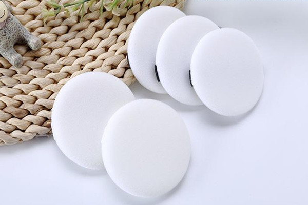 粉撲能用吹風(fēng)機吹干么 粉撲能用卸妝水洗嗎