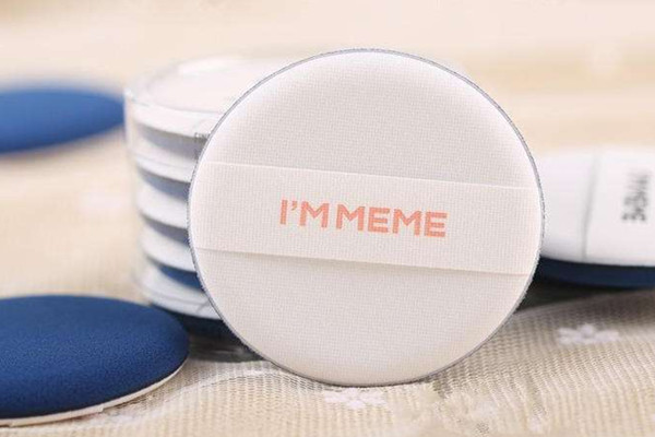 粉撲能用吹風(fēng)機吹干么 粉撲能用卸妝水洗嗎