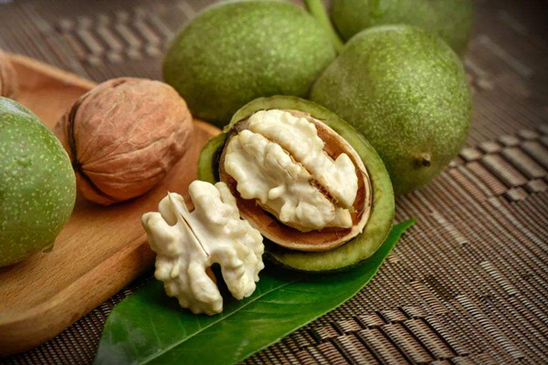 三只松鼠紙皮核桃保質期多久 三只松鼠紙皮核桃過期了還能吃嗎