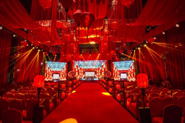 婚宴酒席多少錢一桌 婚宴酒席主桌座位安排 婚宴酒席多少錢一桌 婚宴酒席主桌座位安排